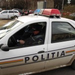 politist-interlopi-12-ian-foto-masina-politie-cu-politisti