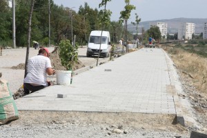 Cât costă o dezvăluire? Trei mici și o bere